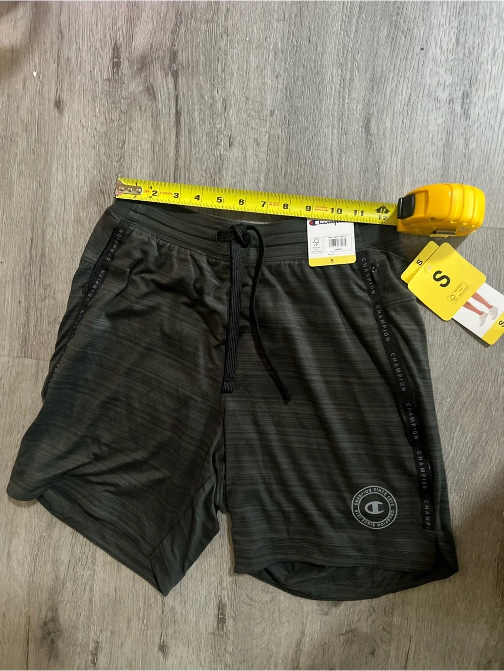 Champion Men's Dark Gray Athletic Performance Shorts Size Small NWT
